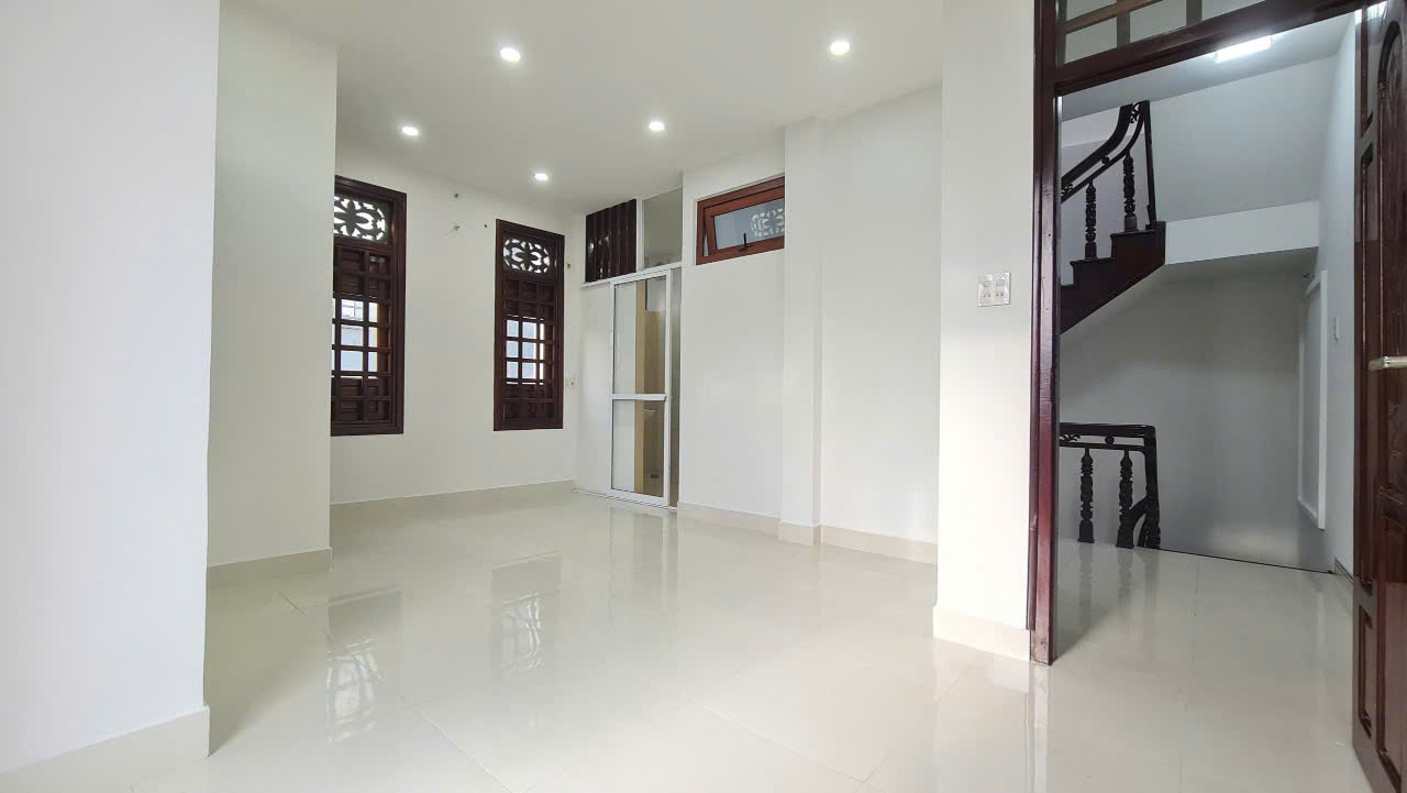 🌈Bán Nhà đẹp 3 tầng mặt tiền số 05 đường Đồng Nai  - Tp Nha Trang