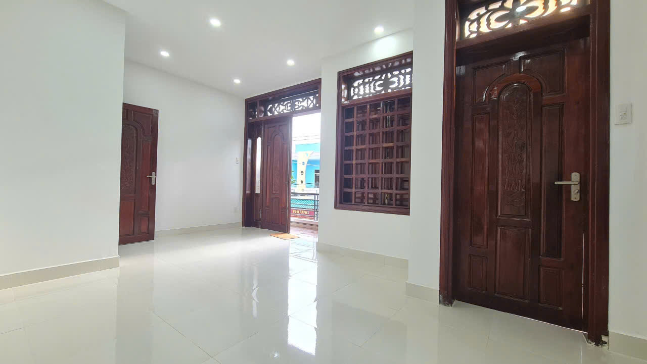 🌈Bán Nhà đẹp 3 tầng mặt tiền số 05 đường Đồng Nai  - Tp Nha Trang