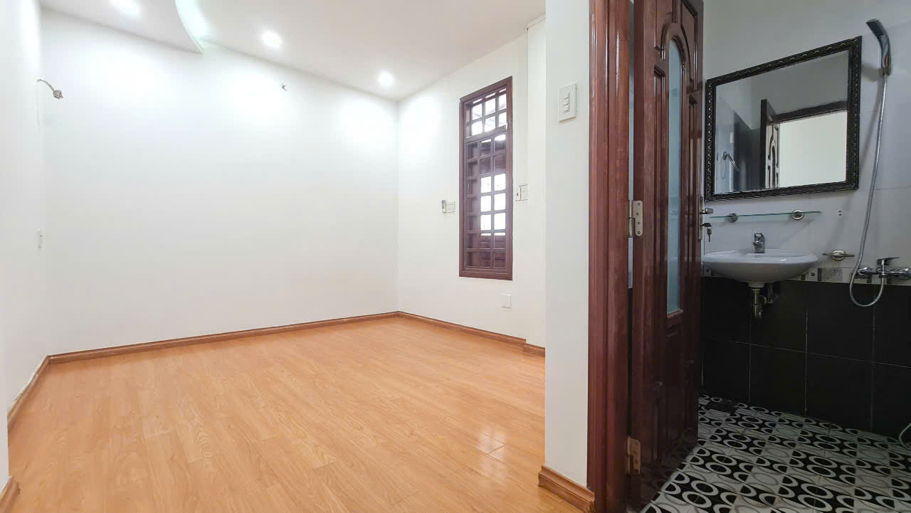 🌈Bán Nhà đẹp 3 tầng mặt tiền số 05 đường Đồng Nai  - Tp Nha Trang