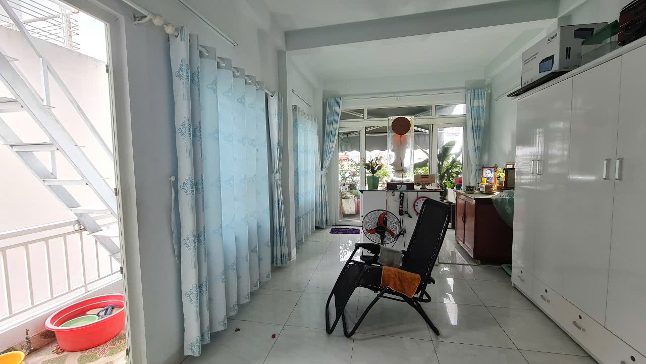 🌈Bán Nhà 4 Tầng Mặt Tiền Đường Hồng Bàng, Nha Trang