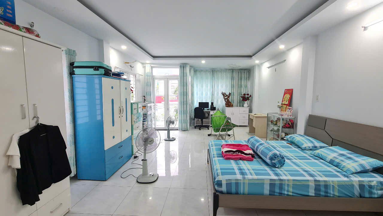 🌈Bán Nhà 4 Tầng Mặt Tiền Đường Hồng Bàng, Nha Trang
