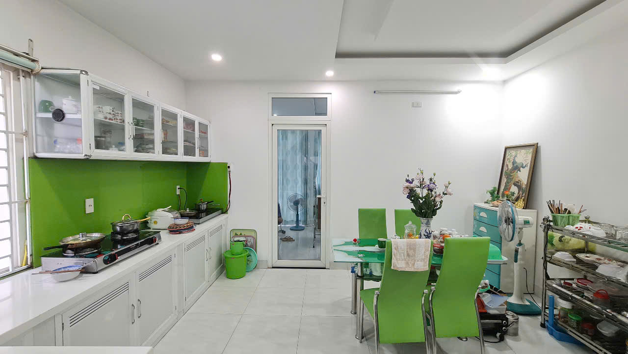 🌈Bán Nhà 4 Tầng Mặt Tiền Đường Hồng Bàng, Nha Trang