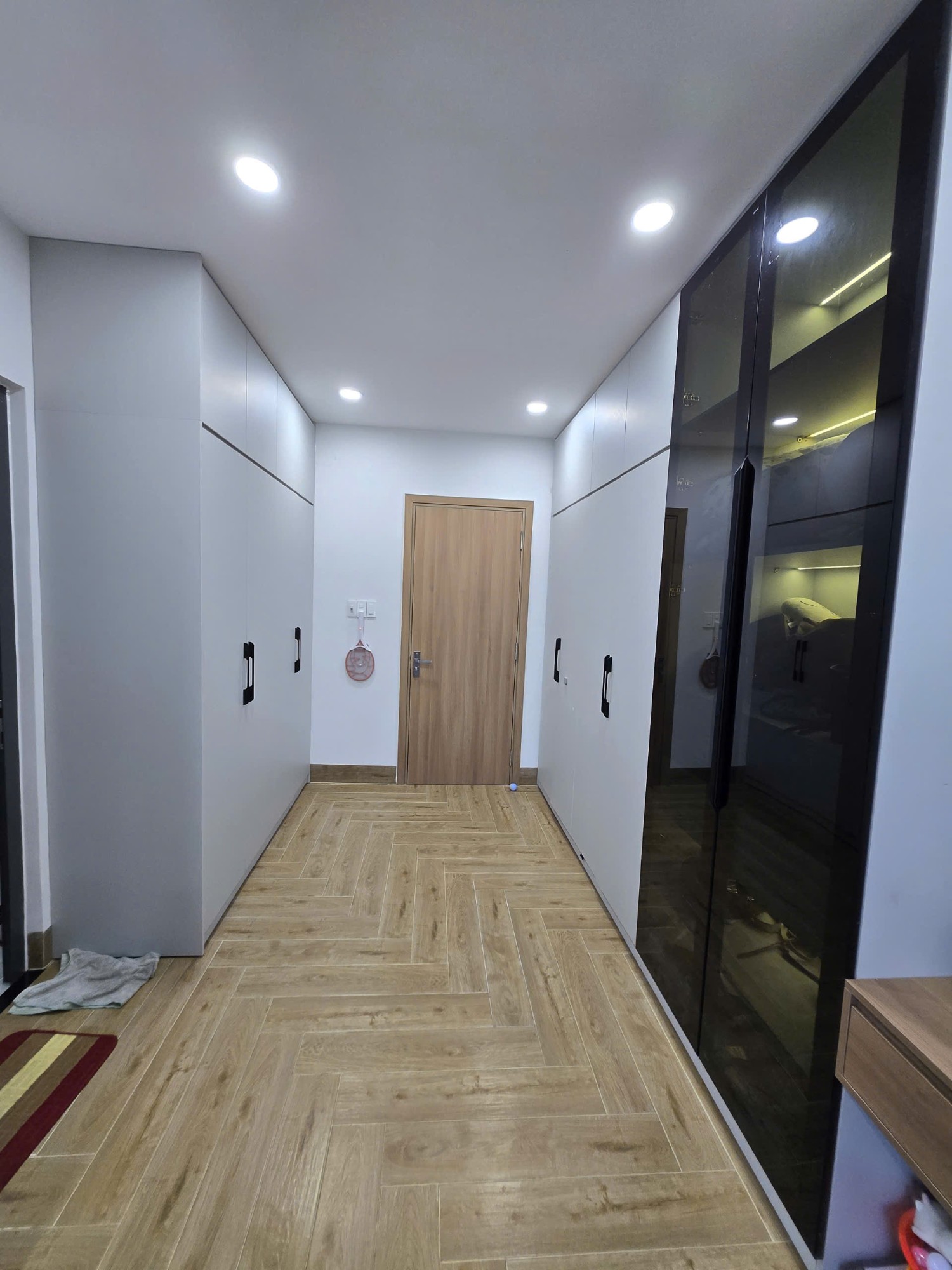 Bán nhà mới đường T9, KĐT An Bình Tân, ngôi nhà xây dựng tâm huyết, rộng rãi, thoáng mát, đầy đủ nội thất gỗ An Cường và đồ điện, có thang máy to rộng, tải trọng 450kg có 4 điểm dừng