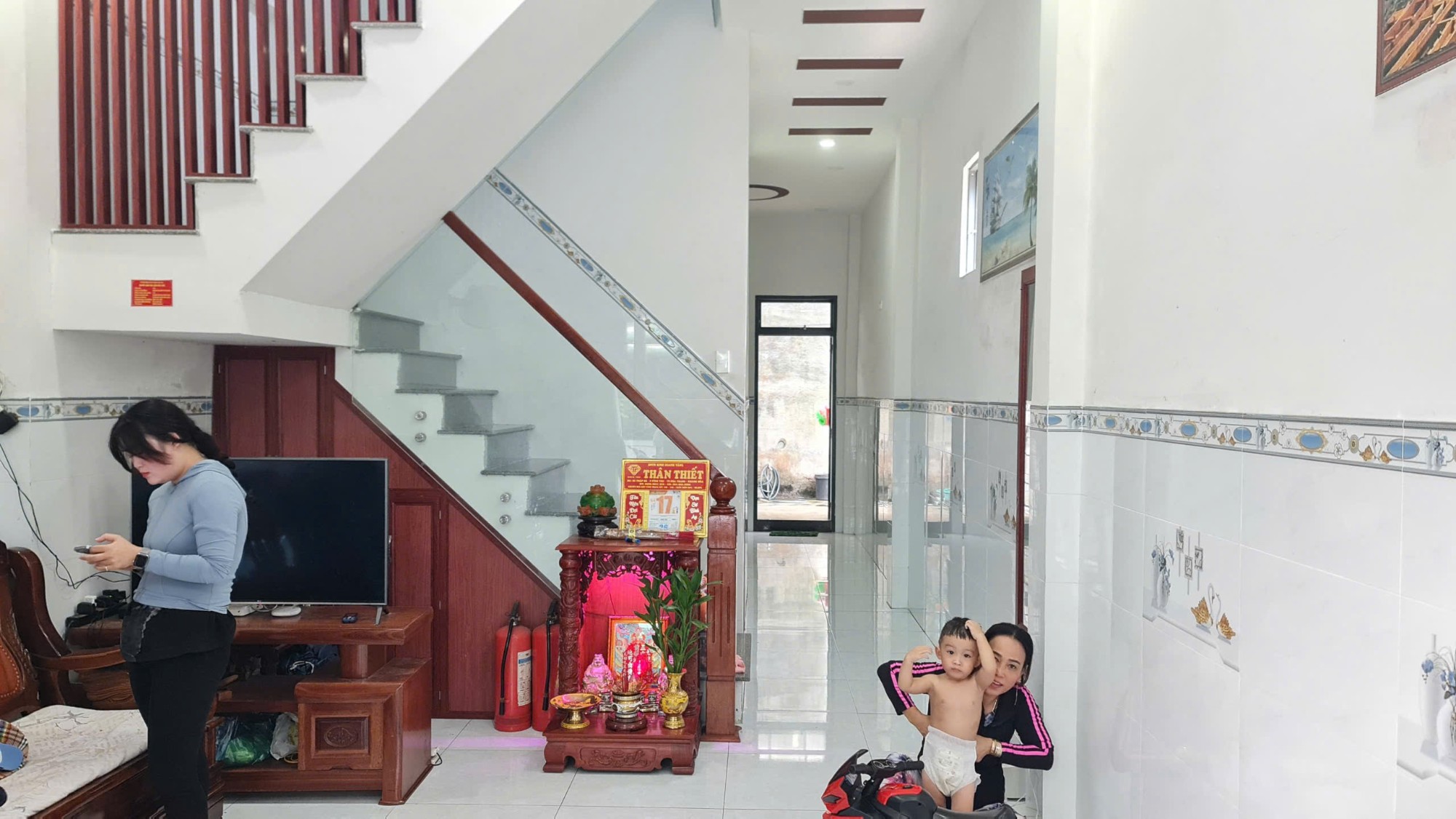 BÁN NHÀ 2 TẦNG MẶT TIỀN VIEW BIỂN TRẦN PHÚ