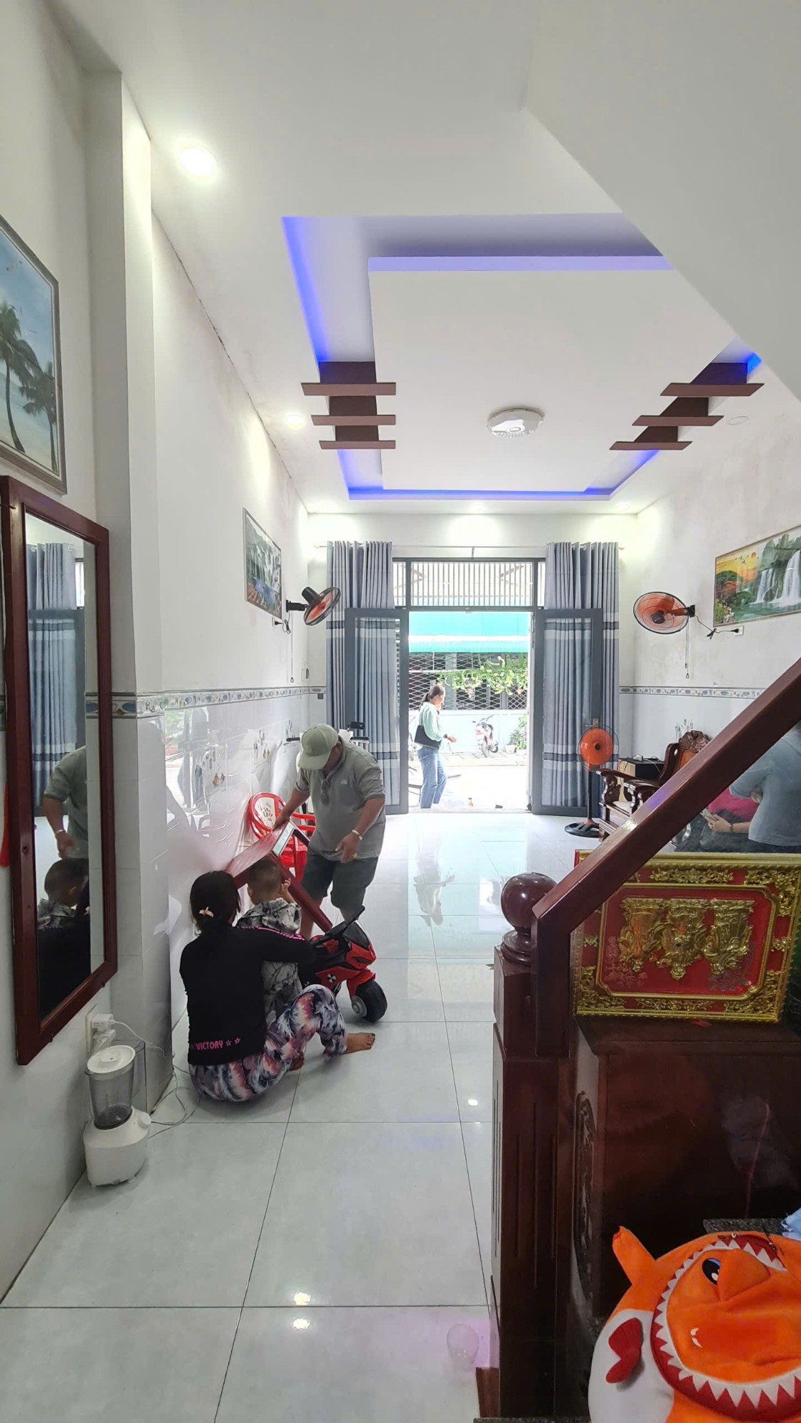 BÁN NHÀ 2 TẦNG MẶT TIỀN VIEW BIỂN TRẦN PHÚ