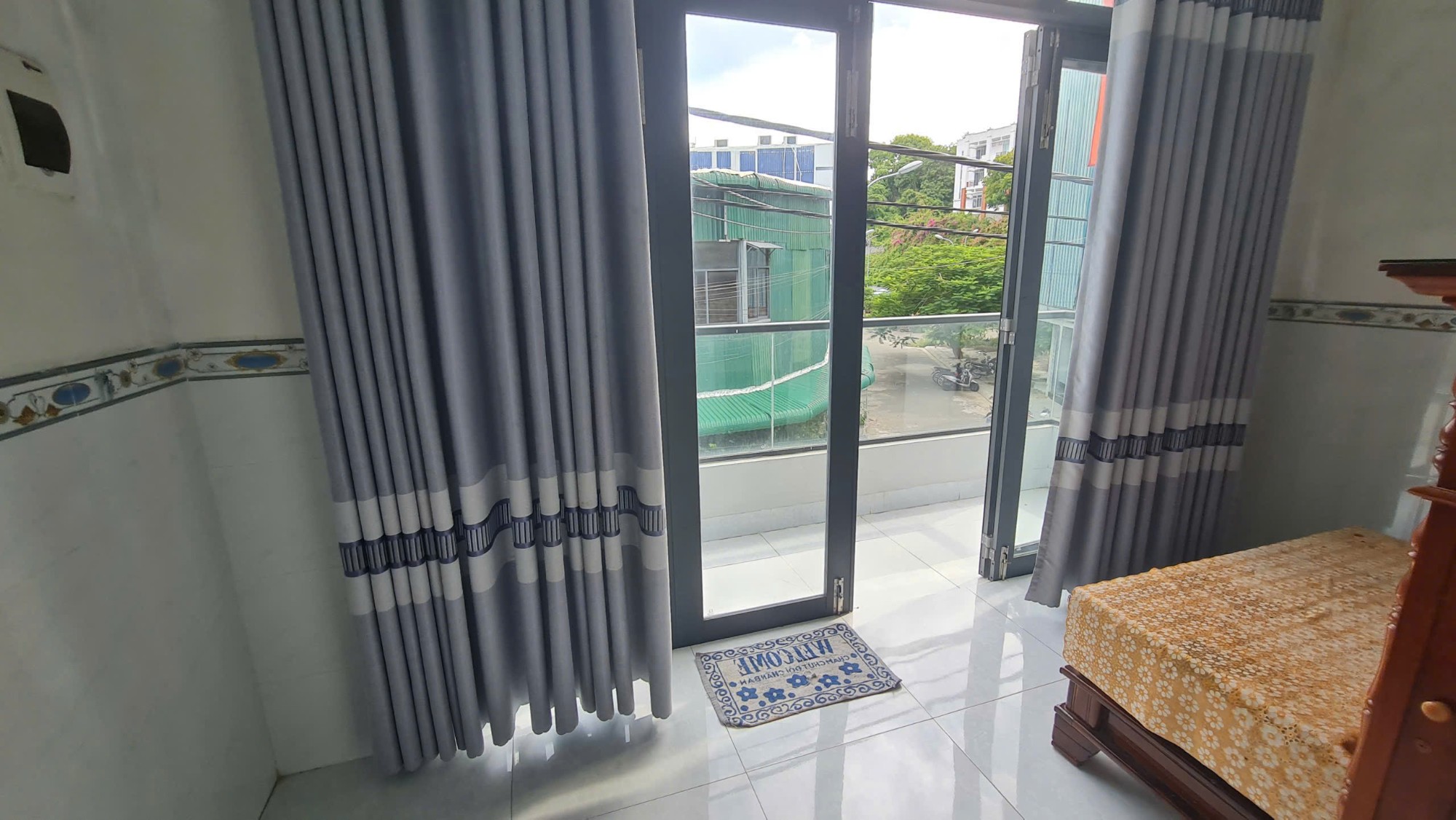 BÁN NHÀ 2 TẦNG MẶT TIỀN VIEW BIỂN TRẦN PHÚ