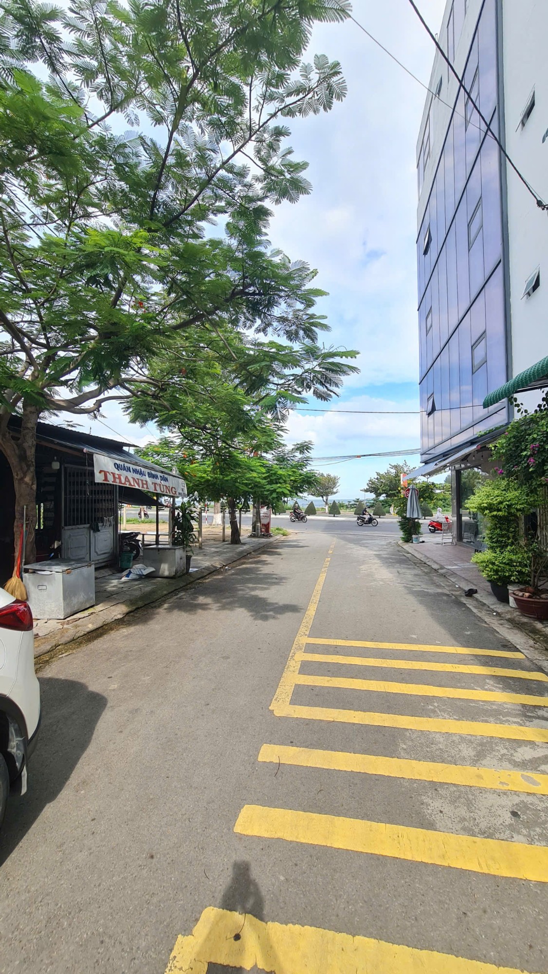 BÁN NHÀ 2 TẦNG MẶT TIỀN VIEW BIỂN TRẦN PHÚ